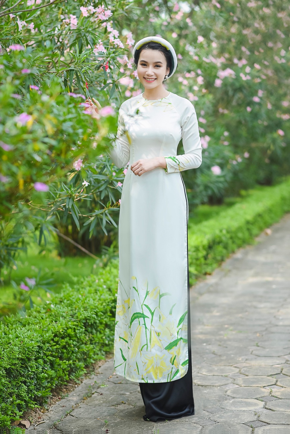 Diễn viên chính “13 nữ tử tù” hội ngộ, đọ sắc sau 8 năm - 15 Diễn viên chính “13 nữ tử tù” hội ngộ, đọ sắc sau 8 năm - 15