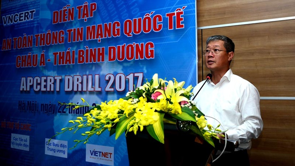 Việt Nam tham gia diễn tập quy mô quốc tế về an toàn thông tin mạng - 1 Thứ trưởng Bộ TT&TT Nguyễn Thành Hưng phát biểu khai mạc APCERT Drill 2017.