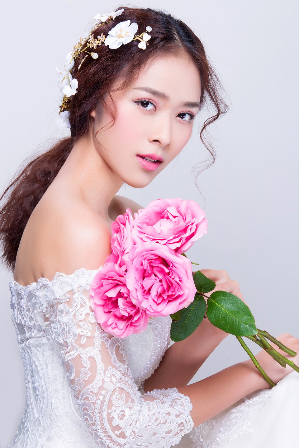 Dính tai nạn nhỏ trên phim trường, Diệp Bảo Ngọc tự nhận mình “đàn ông” - 15 Dính tai nạn nhỏ trên phim trường, Diệp Bảo Ngọc tự nhận mình “đàn ông” - 15