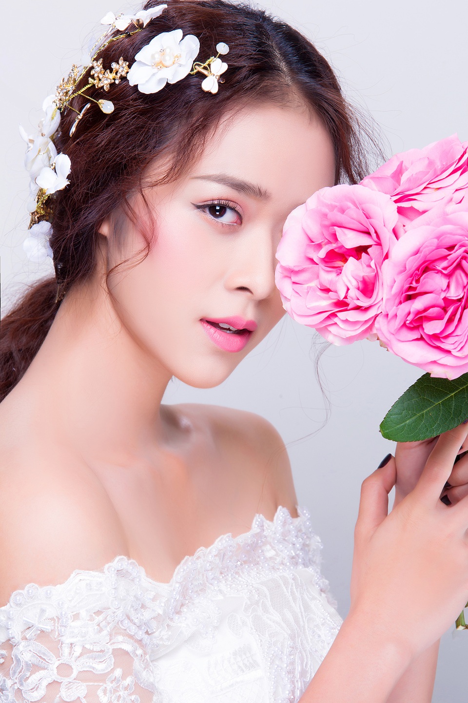 Dính tai nạn nhỏ trên phim trường, Diệp Bảo Ngọc tự nhận mình “đàn ông” - 14 Dính tai nạn nhỏ trên phim trường, Diệp Bảo Ngọc tự nhận mình “đàn ông” - 14