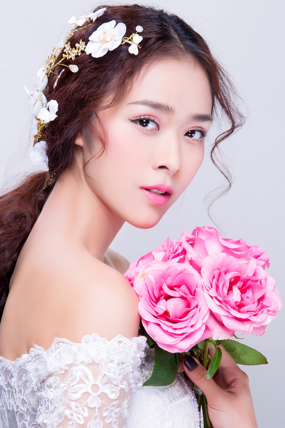 Dính tai nạn nhỏ trên phim trường, Diệp Bảo Ngọc tự nhận mình “đàn ông” - 11 Dính tai nạn nhỏ trên phim trường, Diệp Bảo Ngọc tự nhận mình “đàn ông” - 11