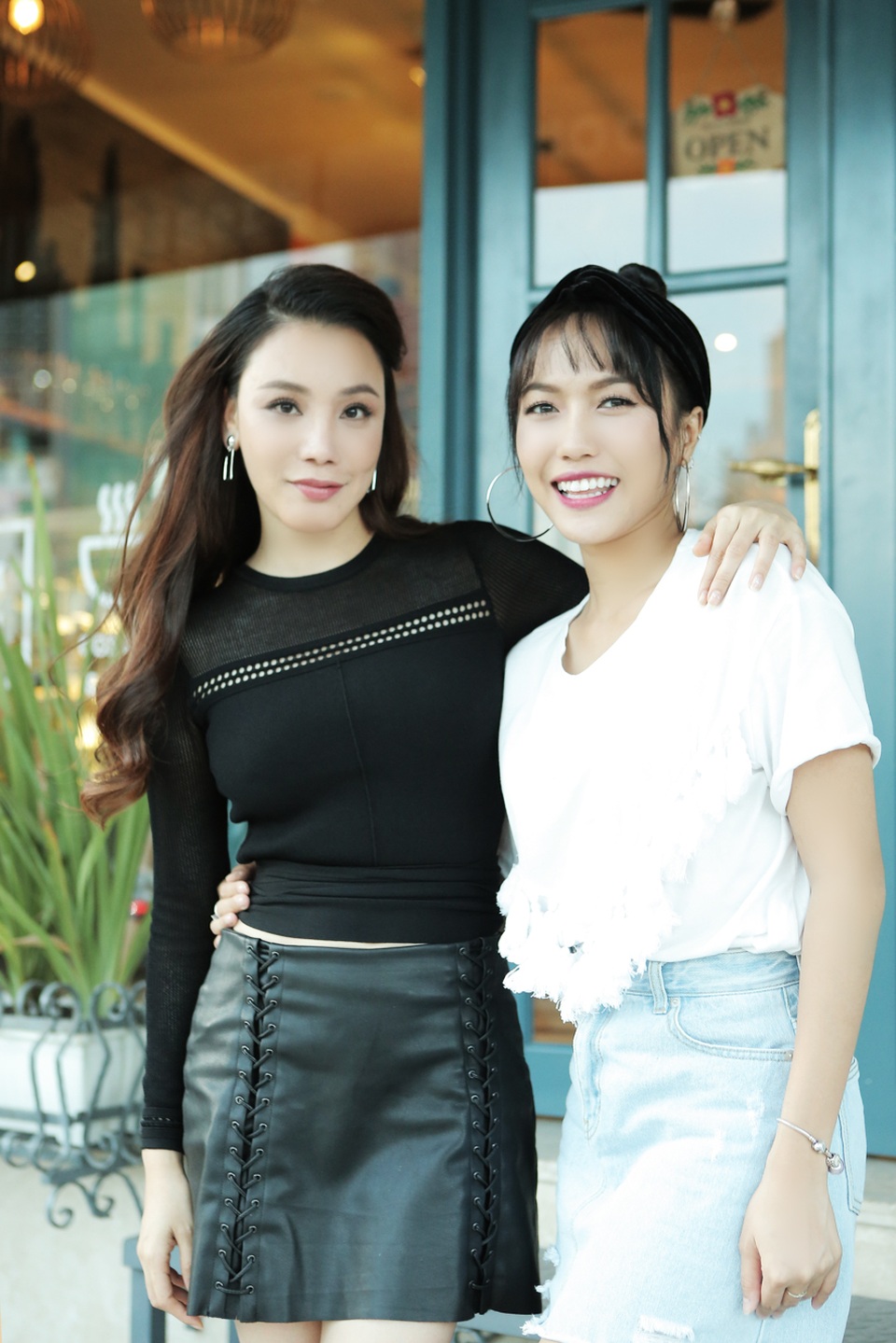 Diệu Nhi được Hồ Quỳnh Hương giới thiệu những món bánh ngọt độc đáo làm thuần chay để làm quà tặng cho bố mẹ. Trong khi dùng bữa, giọng ca “Anh có hay” khen Diệu Nhi trò chuyện rất lễ phép, dễ thương.