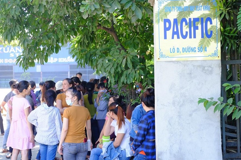 Đà Nẵng: Công nhân bức xúc vì công ty thay đổi cách tính lương, BHXH... - 1 Đà Nẵng: Công nhân bức xúc vì công ty thay đổi cách tính lương, BHXH... - 1