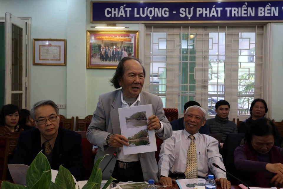 Bơm nước giếng vào hồ Hoàn Kiếm? - 1 Các nhà khoa học cho rằng, quá trình cải tạo môi trường nước hồ Hoàn Kiếm phải thật cẩn trọng