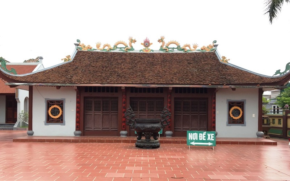 Bị trộm đồ ở đình làng cổ, dân bỏ tiền đi chuộc lại - 1 Đình làng Tống Xá, xã Yên Xá nơi xảy ra sự việc