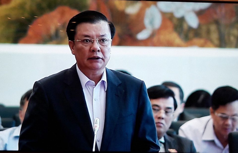 Địa phương trả lại xe doanh nghiệp tặng: Chưa hẳn đúng! - 1 Bộ trưởng Tài chính nhận xét vấn đề nổi cộm thời gian qua là chuyện các địa phương, đơn vị nhận quà tặng là ô tô từ doanh nghiệp.