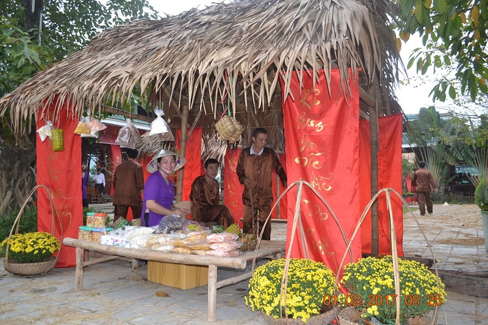 Du lịch Quảng Bình “hút” khách đầu năm mới - 3 Phiên chợ Tết quê do Trung tâm du lịch Phong Nha - Kẻ Bàng tổ chức thu hút du khách trong những ngày đầu năm mới