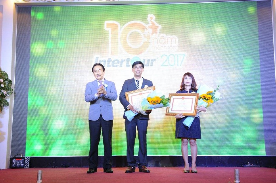 Intertour nhận bằng khen của UBND thành phố nhờ những đóng góp xuất sắc cho du lịch - 2 Intertour nhận bằng khen của UBND thành phố nhờ những đóng góp xuất sắc cho du lịch - 2