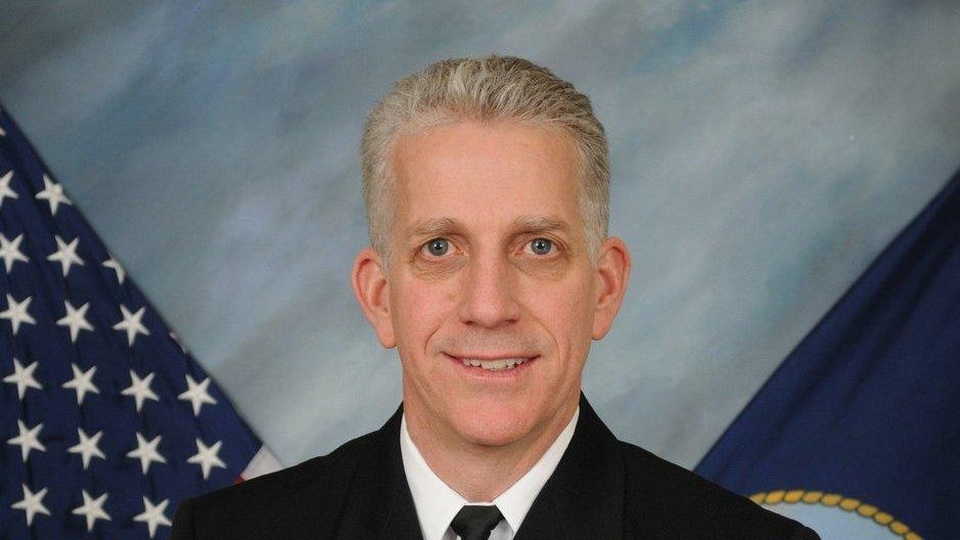 Cựu Đô đốc Hải quân Mỹ Bruce Loveless (Ảnh: USNI News)