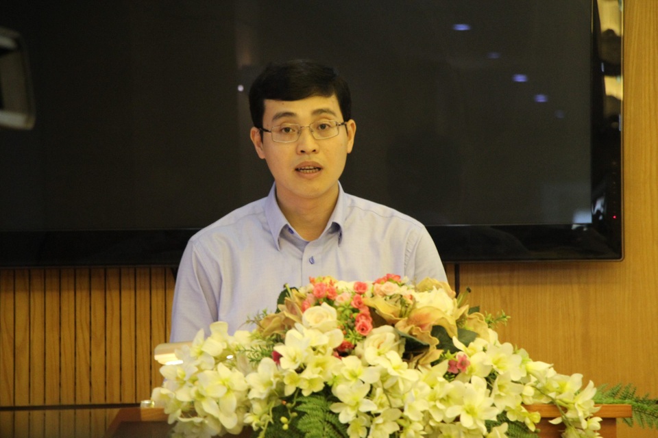 “Tuýt còi” các địa phương xử phạt người sinh con thứ 3 trở lên - 1 Ông Đỗ Đức Hiển trả lời tại cuộc họp báo.