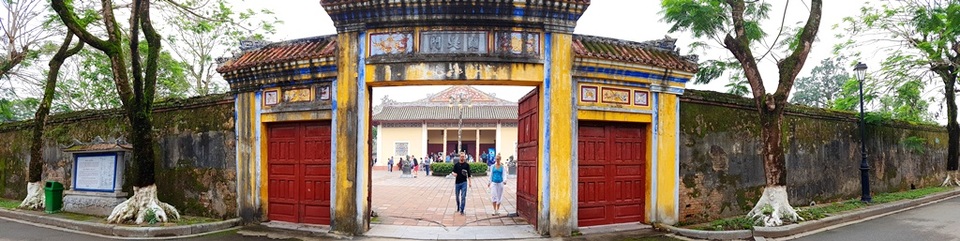 Đoàn nhạc Cung đình Huế vinh dự lần thứ 2 biểu diễn cho Nhật hoàng - 2 Đoàn nhạc Cung đình Huế vinh dự lần thứ 2 biểu diễn cho Nhật hoàng - 2