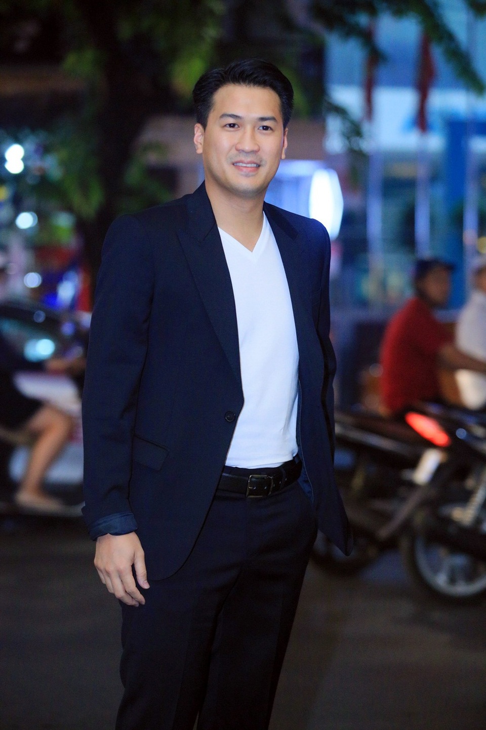 Việt Anh: “Nói đổi đời với cuộc sống thượng lưu là hơi nặng lời với tôi” - 5 Có mặt tại bữa tiệc còn có Phillip Nguyễn.