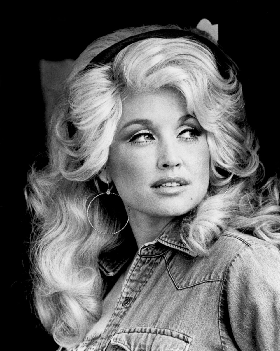 Ngôi sao ca nhạc 71 tuổi tự vẫn “hụt” vì tình - 3
Bà Dolly Parton thời trẻ