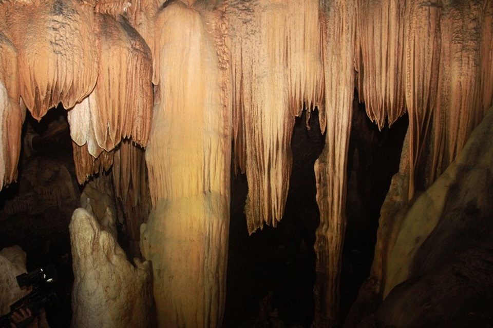 Những điểm du lịch hấp dẫn trên “đất lửa” Quảng Trị - 13 Thạch nhũ trong động B rai