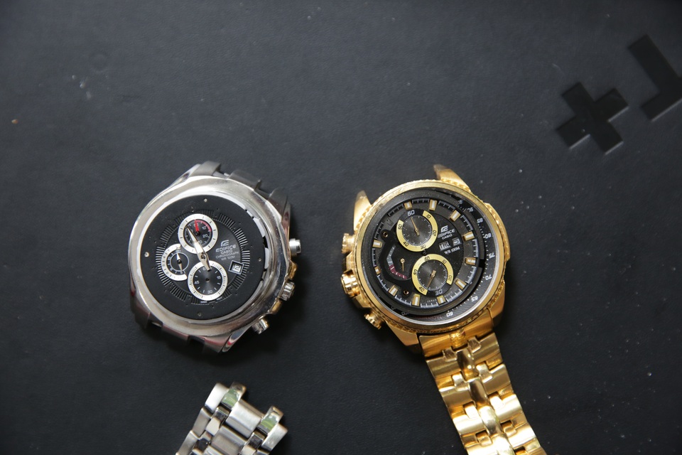 Bỏ 12.000 USD đại gia vẫn mua phải đồng hồ Rolex nhái - 3 Phải tháo ra mới có thể phân biệt được đồng hồ nhái cao cấp