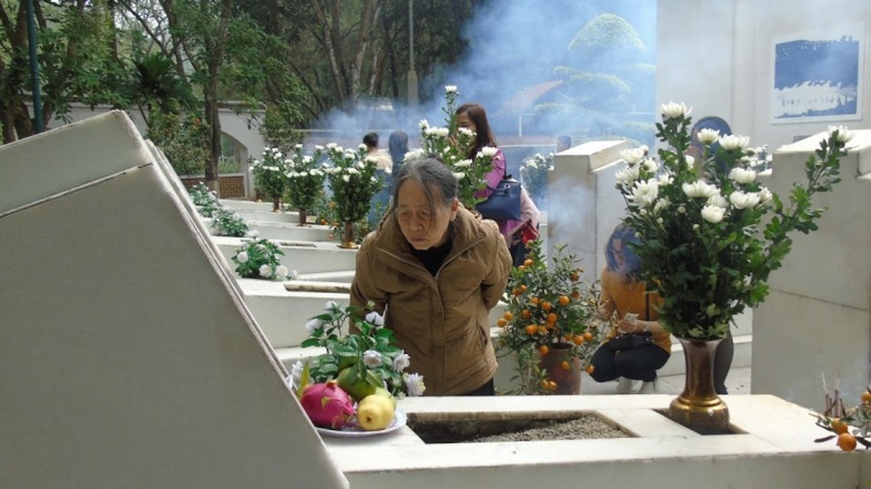 Hàng ngàn lượt khách đổ về Khu di tích Ngã ba Đồng Lộc - 3 Hàng ngàn lượt khách đổ về Khu di tích Ngã ba Đồng Lộc - 3