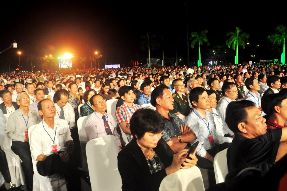 “Quảng Nam đã phát triển vượt bậc trong 20 năm qua” - 3 Đông đảo người dân Quảng Nam tham dự sự kiện