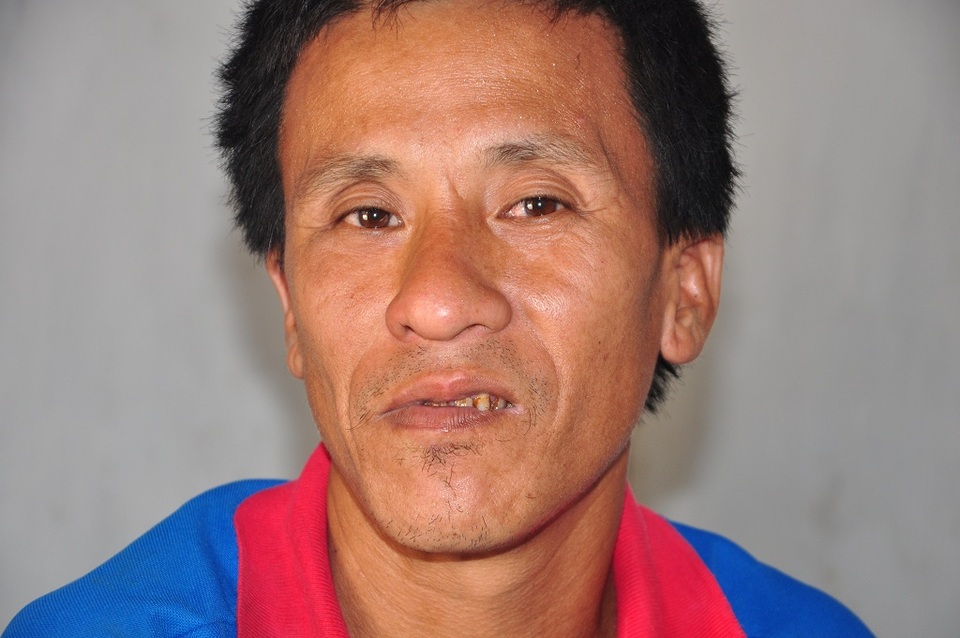 "Thời chiến đánh giặc, thời bình tôi lại đánh vật với con !..." - 3 Anh Thìn tính tình nóng nảy, hay đuổi đánh bố mẹ.