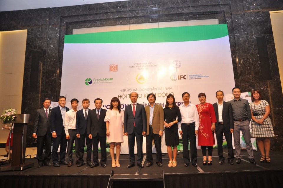 Capital House tài trợ 1 triệu USD phát triển công trình xanh - 3 Tại Hội thảo có 07 doanh nghiệp BĐS tiên phong ký kết tham gia chương trình phát triển công trình xanh tại Việt Nam