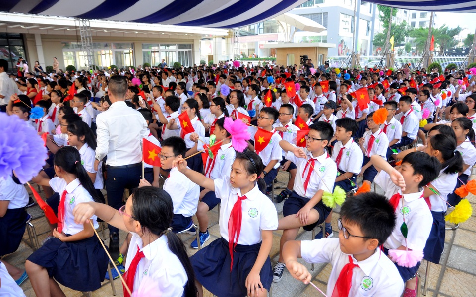 Chủ tịch UBND TP Hà Nội đánh trống khai giảng năm học mới - 4 Đây là lễ khai giảng đầu tiên tại trường THCS Thanh Xuân.