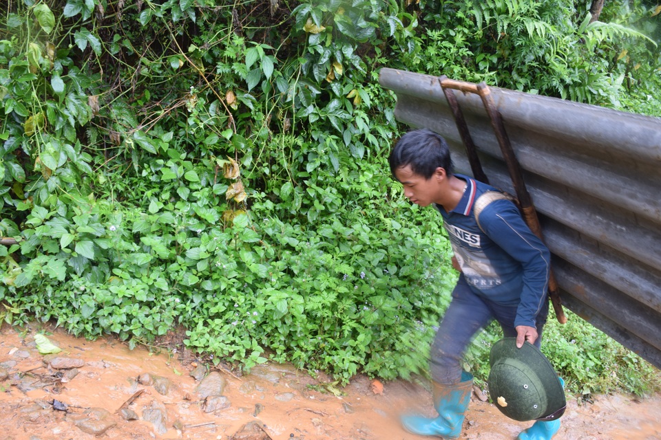 Học sinh Mù Cang Chải đông đủ trong ngày tựu trường - 6 Học sinh Mù Cang Chải đông đủ trong ngày tựu trường - 6