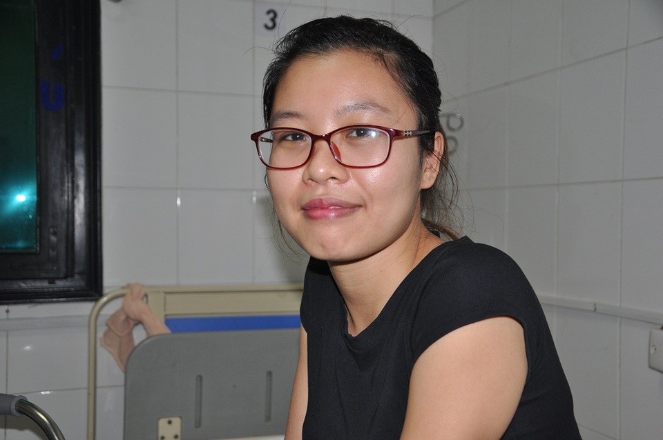 Sự sống tái sinh của nữ bác sĩ bị ô tô nghiến qua người - 2 Trong suốt quá trình điều trị, lúc nào em cũng giữ 1 tinh thần lạc quan, yêu đời.