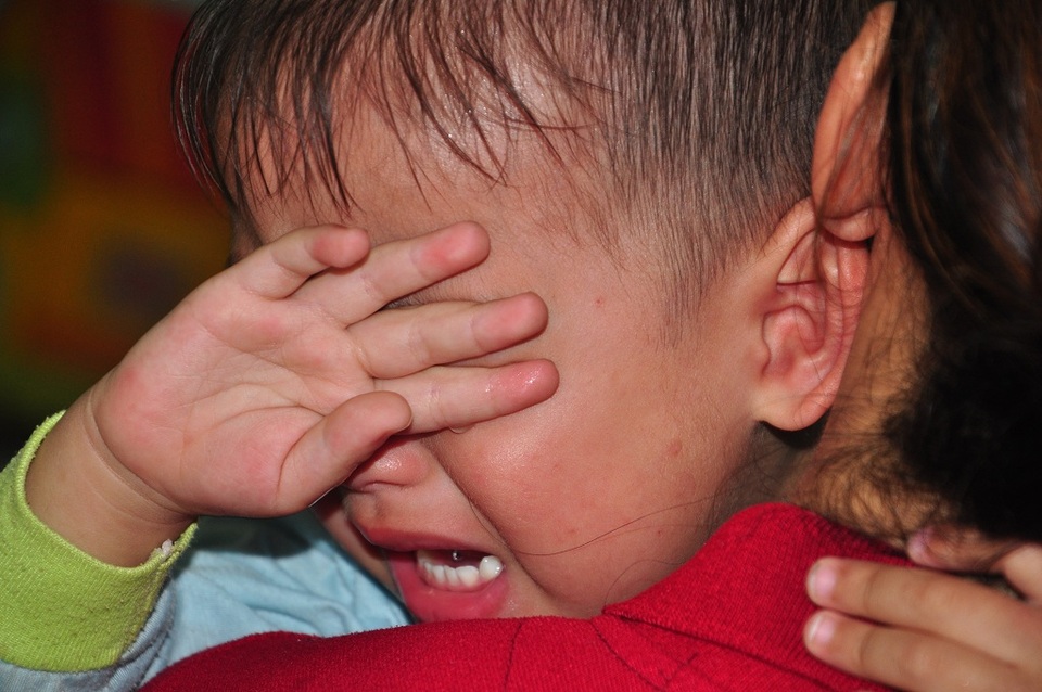 Không có tiền chữa cho các con, tương lai của 3 đứa trẻ mờ mịt không có lối thoát.