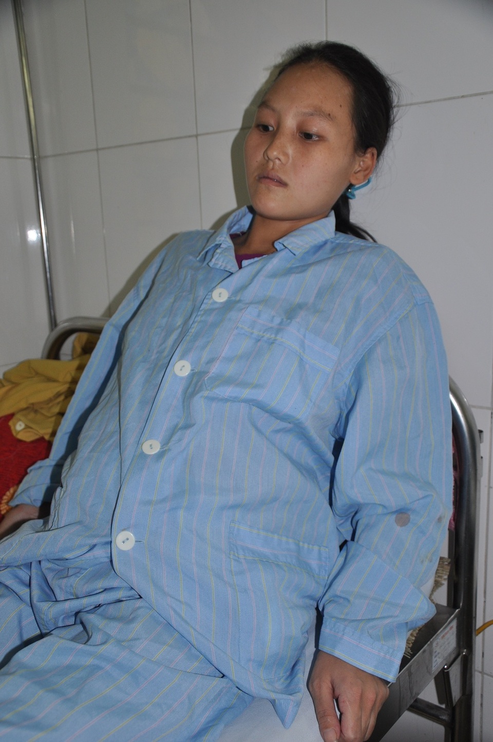 Mang thai tháng thứ 7, cô gái 22 tuổi nguy kịch vì suy tim nặng - 3 Tình trạng suy tim nặng khiến em thở rất nặng nề và khó khăn.