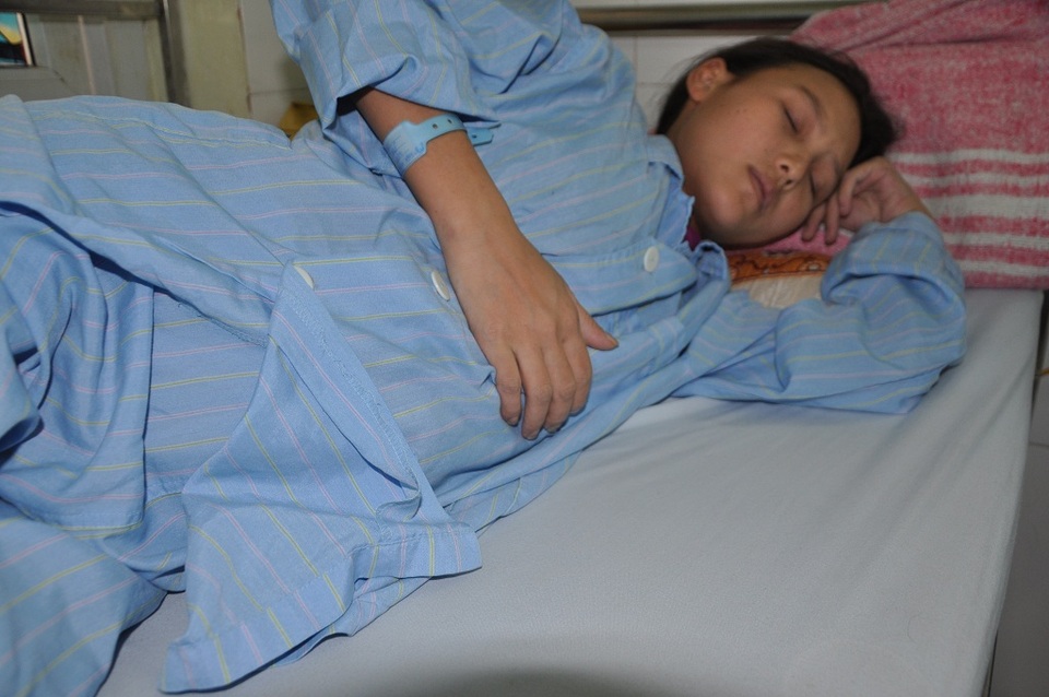 Mang thai tháng thứ 7, cô gái 22 tuổi nguy kịch vì suy tim nặng - 1 Đang mang thai ở tháng thứ 7, Mỵ được phát hiện bị suy tim nặng phải phẫu thuật.