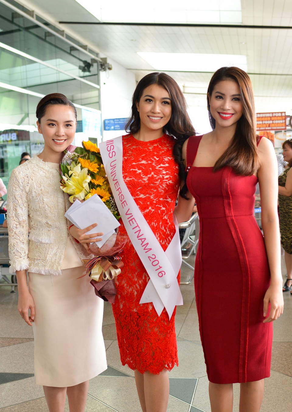 Hoa hậu Phạm Hương tiễn Lệ Hằng thi Miss Universe 2016 - 6 Á hậu Dương Trương Thiên Lý cùng Phạm Hương đến tiễn Lệ Hằng