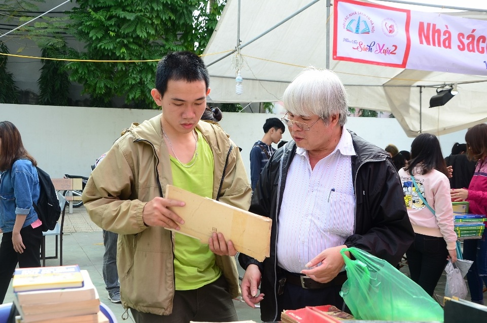 Phiên chợ sách cũ sẽ được tổ chức định kỳ và hy vọng sẽ trở thành cầu nối giao lưu giữa các độc giả yêu sách với nhau và độc giả với các nhà xuất bản.