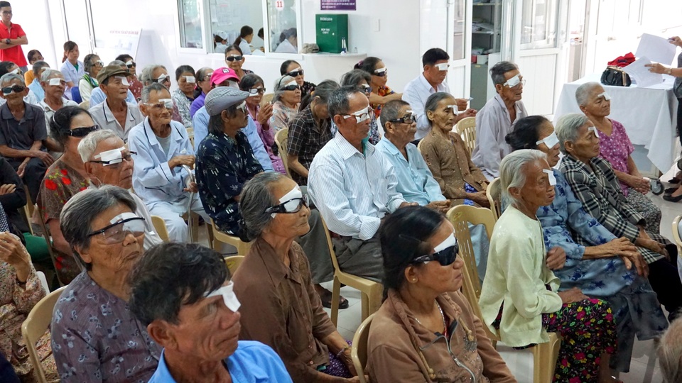 Quảng Nam: Masan tài trợ chương trình mổ đục thủy tinh thể và mổ tim cho người nghèo - 1
Masan tài trợ chương trình mổ đục thủy tinh thể và mổ tim cho người nghèo