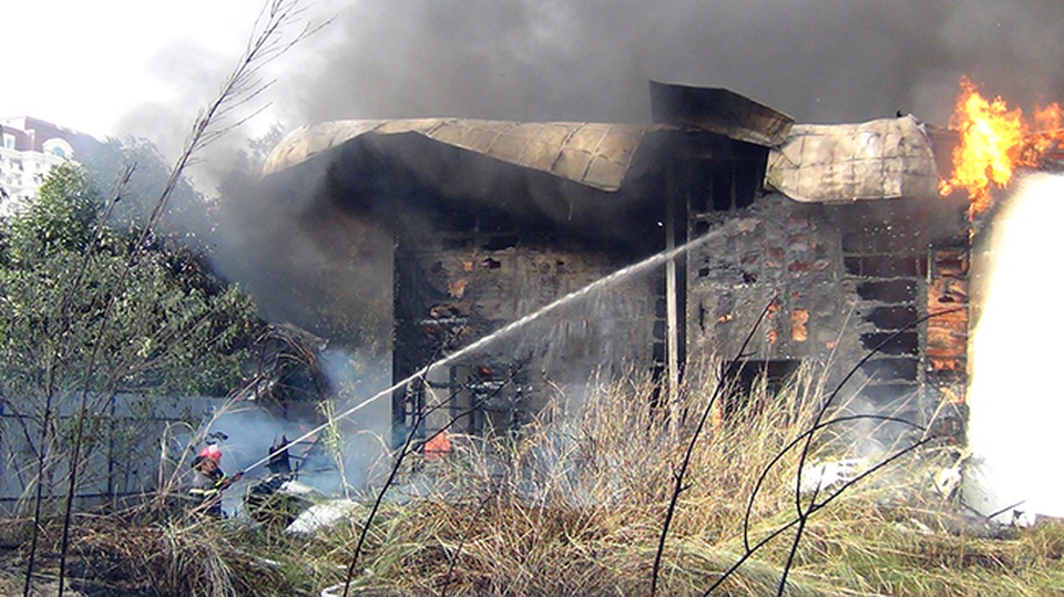 Hà Nội: Cháy dữ dội sát Hồ Tây - 9