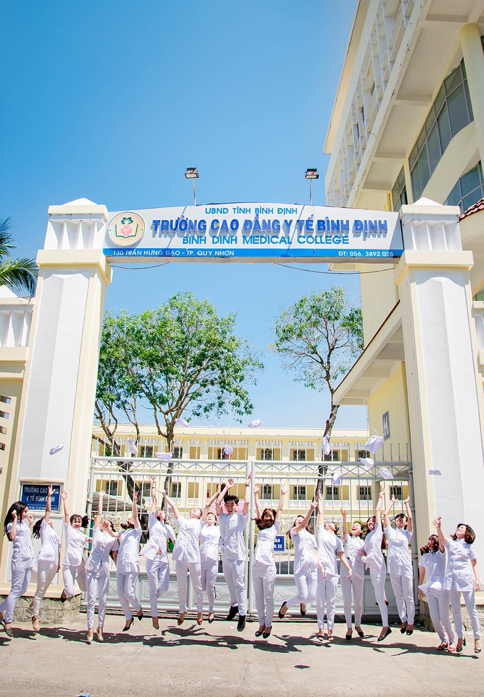 Kỷ yếu như hình trên tạp chí du lịch của sinh viên Quy Nhơn - 13 Kỷ yếu như hình trên tạp chí du lịch của sinh viên Quy Nhơn - 13