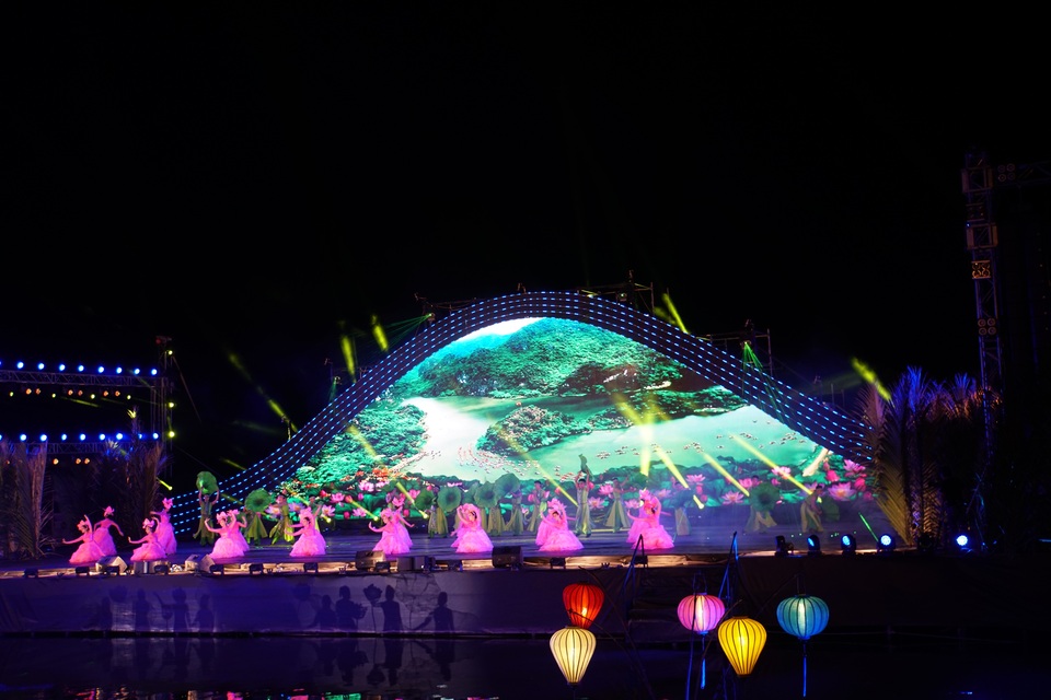 Festival Di sản Quảng Nam lần thứ VI 2017: Giã bạn và hẹn gặp lại - 2 Những tiết mục văn nghệ giã bạn