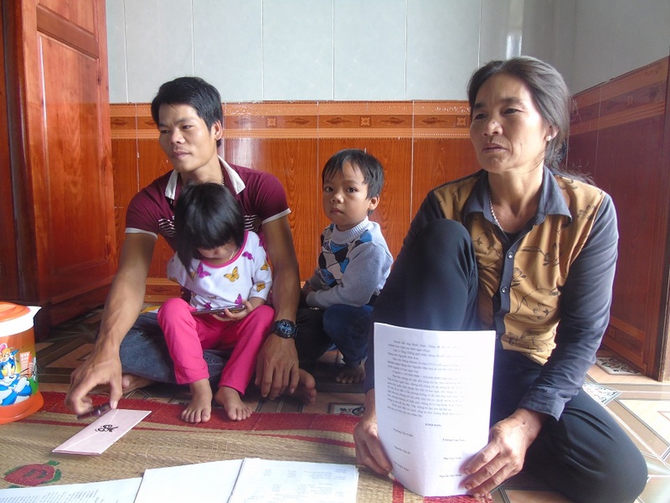 Tin lời “cò” xuất khẩu lao động, dân bị lừa hàng trăm triệu đồng - 1 Nhiều người dân tại Quảng Bình đã bị các đối tượng lừa đảo, chiếm đoạt hàng trăm triệu đồng.
