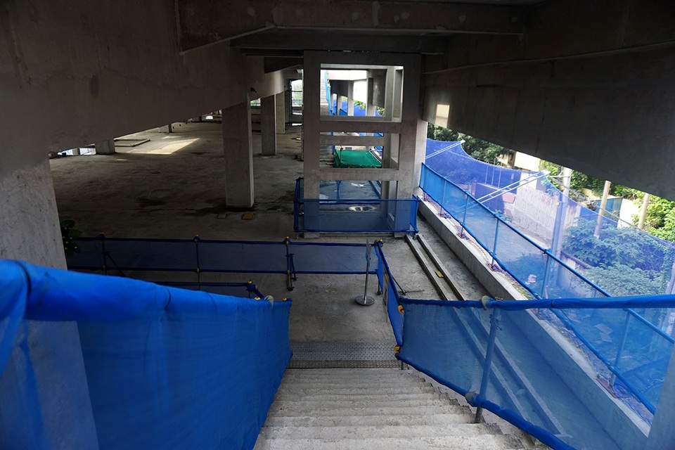 Cận cảnh lắp đặt đường ray tuyến metro đầu tiên ở TPHCM - 8 Theo kế hoạch, thời gian thi công đường ray trạm từ ga Phước Long đến ga Bình Thái dài 1,4 km là 5 tháng.