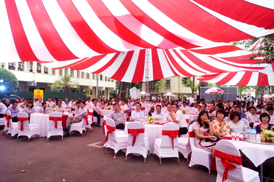 Habeco công bố Chương trình khuyến mại bia lon Hà Nội Tết 2018 - 4 Habeco công bố Chương trình khuyến mại bia lon Hà Nội Tết 2018 - 4