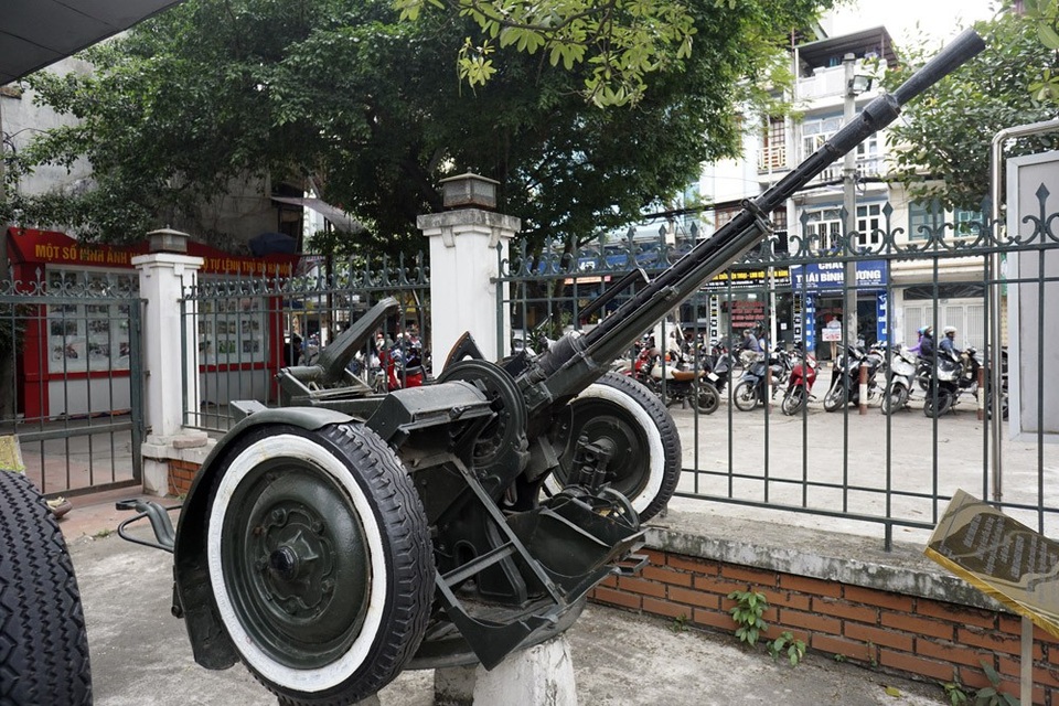 Những vũ khí đã bắn hạ B52 trong trận "Điện Biên Phủ trên không" - 8 Khẩu súng máy phòng không do liên đội tự vệ Hoàn Kiếm - Hai Bà Trưng sử dụng đã bắn rơi một máy bay F111A của Mỹ đêm 22/12/1972.