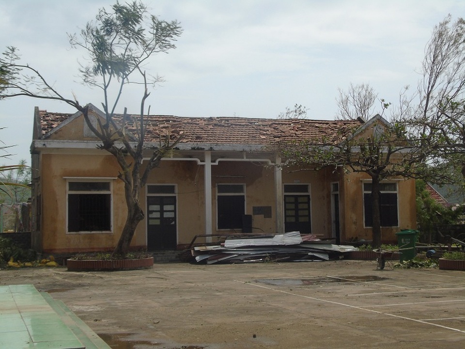 Quảng Bình: Nỗ lực khắc phục thiệt hại do bão để đảm bảo công tác giảng dạy - 5 Trường tiểu học Quảng Đông sau khi bão đi qua