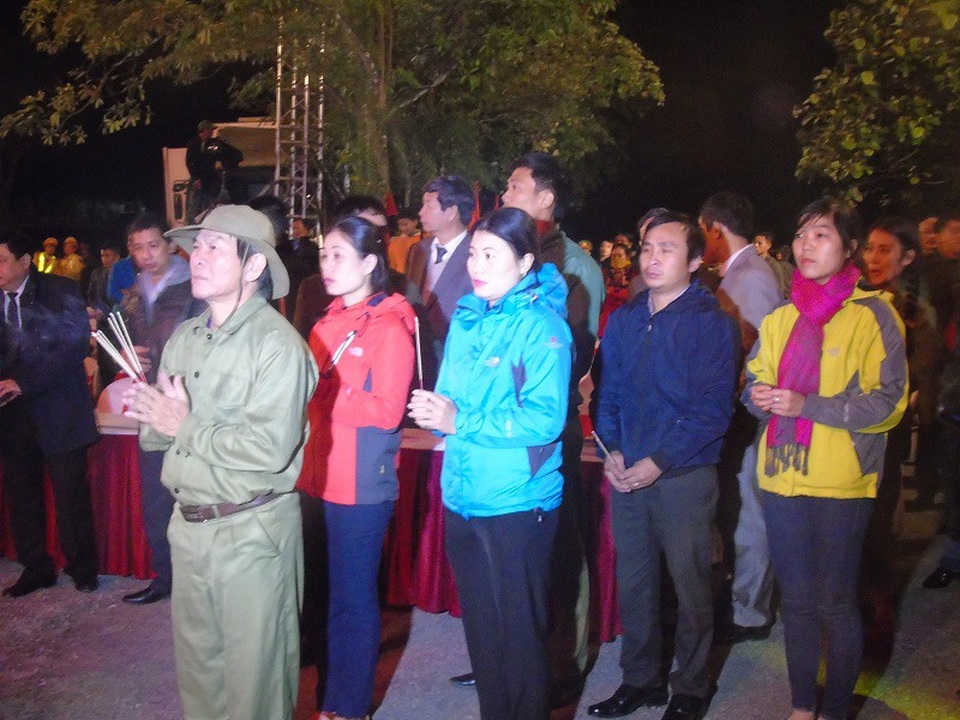 Lắng đọng với chương trình tri ân các Anh hùng, liệt sĩ tại Hang Tám Cô - 5 Lắng đọng với chương trình tri ân các Anh hùng, liệt sĩ tại Hang Tám Cô - 5