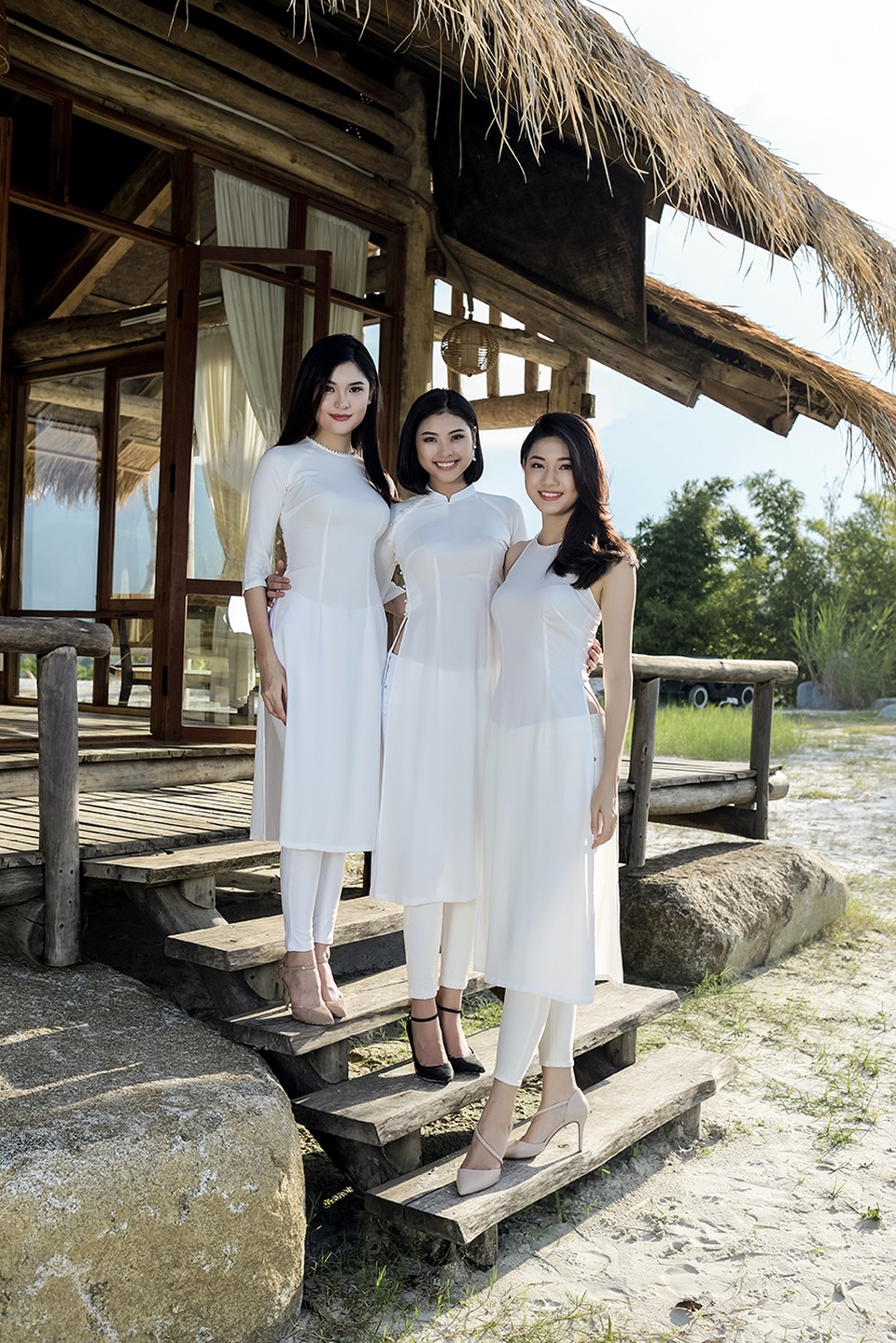 Thanh Tú, Thuỳ Dung, Đào Thị Hà khoe dáng “nuột” ở "Dubai Việt Nam" - 1 Thanh Tú, Thuỳ Dung, Đào Thị Hà khoe dáng “nuột” ở "Dubai Việt Nam" - 1