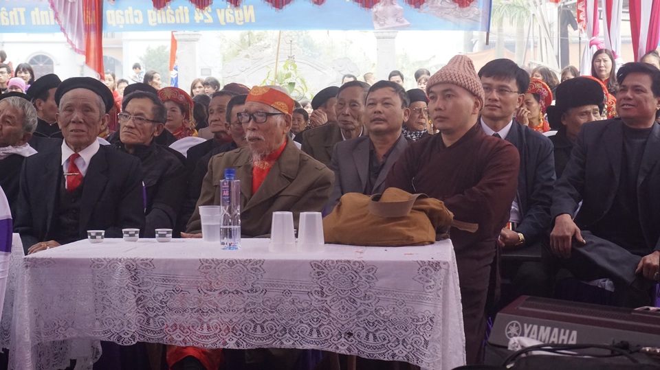 Khởi công đúc tượng Lạc Long Quân tại ngôi đình hơn 300 năm tuổi - 4 Khởi công đúc tượng Lạc Long Quân tại ngôi đình hơn 300 năm tuổi - 4