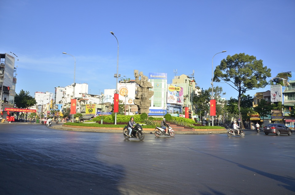 Một Sài Gòn không ồn ào, khác lạ trong ngày đầu năm mới - 12 Một Sài Gòn không ồn ào, khác lạ trong ngày đầu năm mới - 12