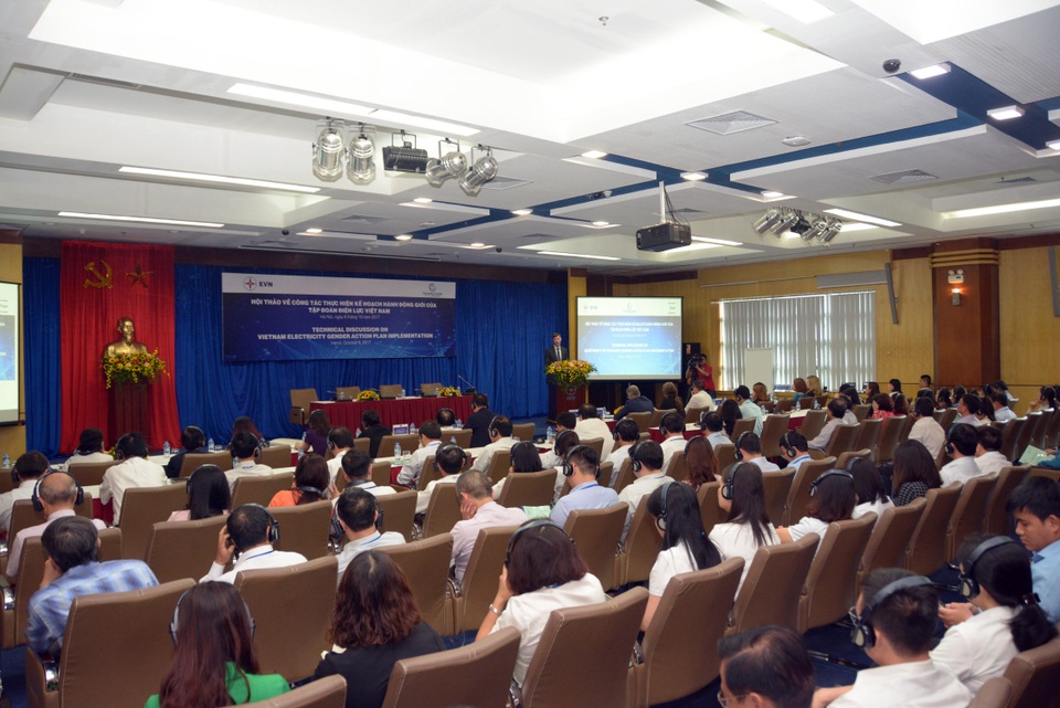 EVN và WB hợp tác bình đẳng giới trong ngành năng lượng - 1