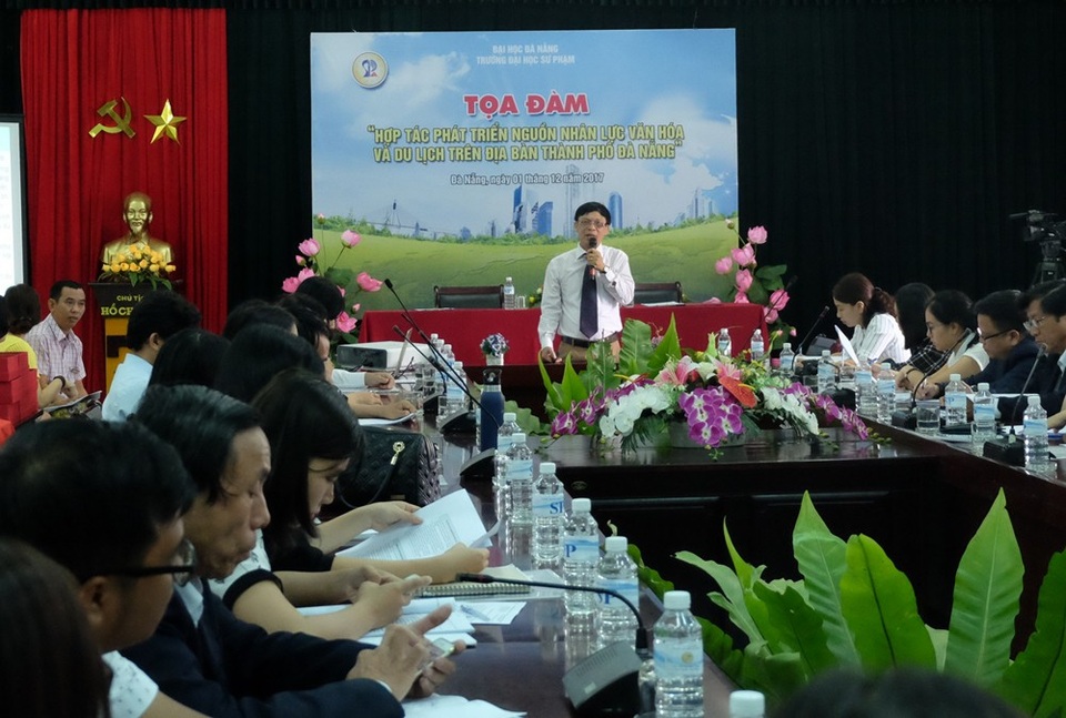 Sinh viên mới ra trường thì lấy đâu ra kinh nghiệm? - 1 Quang cảnh tọa đàm