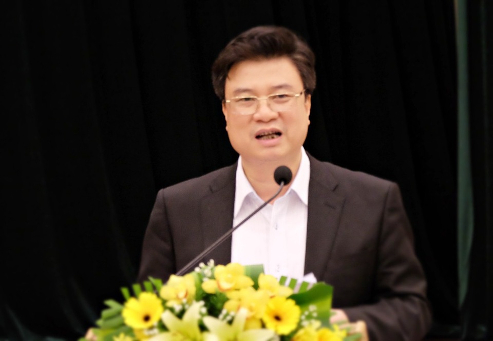 Nhà giáo nên bao gồm cả cán bộ quản lý đã từng đứng lớp giảng dạy - 1 Thứ trưởng Bộ GD&ĐT Nguyễn Hữu Độ chủ trì Hội thảo