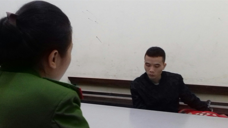 Bắt nhanh đối tượng trộm tài sản của người nước ngoài - 2 Đối tượng Vi Văn Đạt tại cơ quan công an