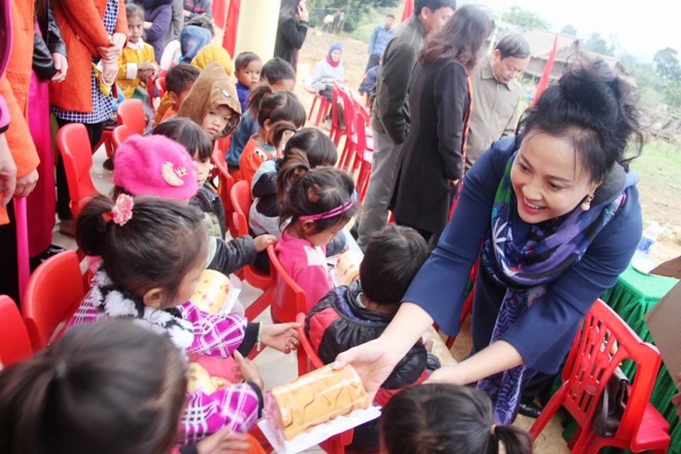 Khánh thành công trình phòng học Dân trí thứ 10 tại điểm trường bản Sy - 20 Khánh thành công trình phòng học Dân trí thứ 10 tại điểm trường bản Sy - 20