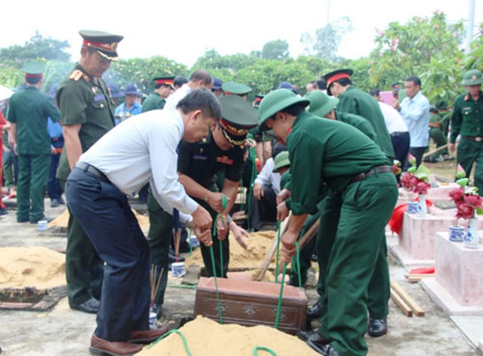 Thêm 26 anh hùng liệt sĩ hy sinh tại Lào đã được đưa về an táng tại đất mẹ Nghĩa trang liệt sĩ Ba Dốc (Quảng Bình)